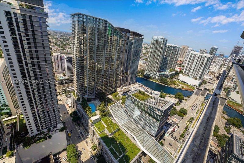 Comprar apartamento en SLS Lux Brickell 4410