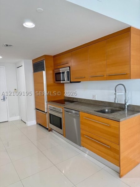 Apartment for rent at Icon Brickell Tower II 4408