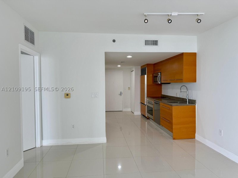 Apartment for rent at Icon Brickell Tower II 4408