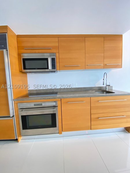 Apartment for rent at Icon Brickell Tower II 4408