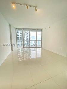 Aluguel de apartamento no Icon Brickell Tower II 4408