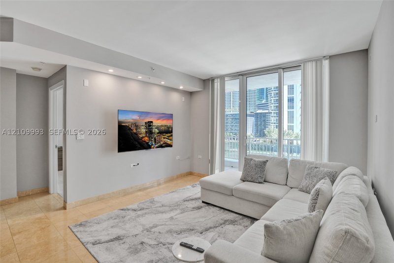 Aluguel de apartamento no Courts Brickell Key 808