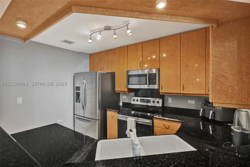 Aluguel de apartamento no Courts Brickell Key 808