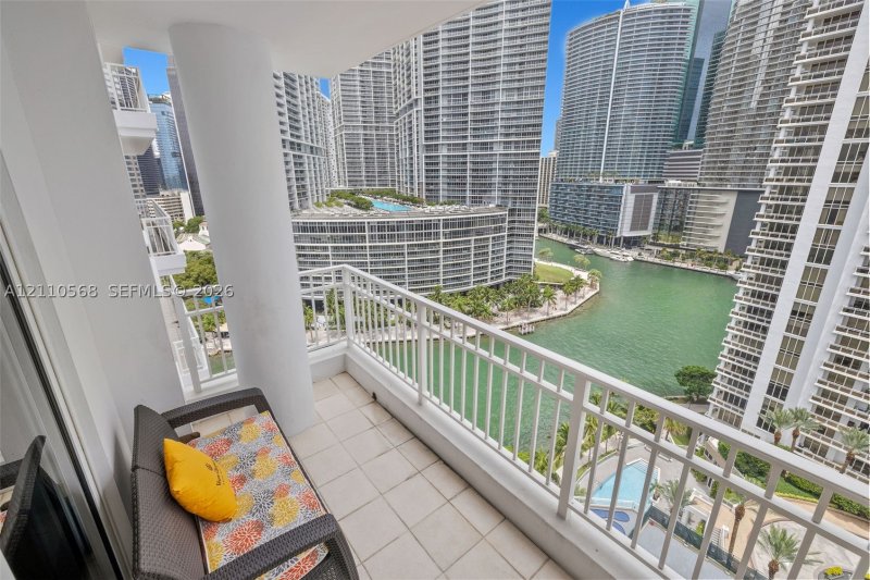 Comprar apartamento en Courts Brickell Key 2006