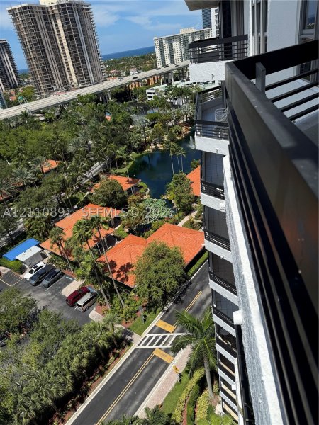 Comprar apartamento no Mystic Pointe 300 1611