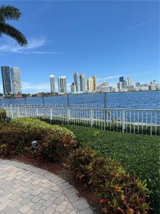 Mystic Pointe 300 Apt #1611