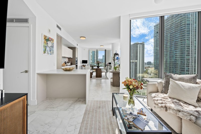 Comprar apartamento en Biscayne Beach 1909