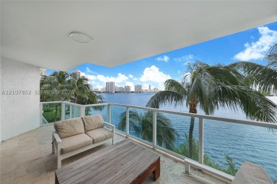 Comprar apartamento en Peninsula I 301