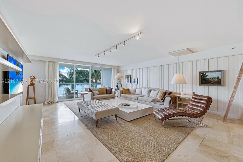 Comprar apartamento en Peninsula I 301