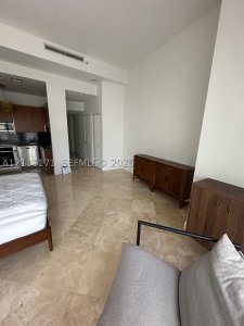 Comprar apartamento en Carbonell 501