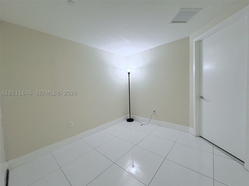 Aluguel de apartamento no 1100 Millecento 511