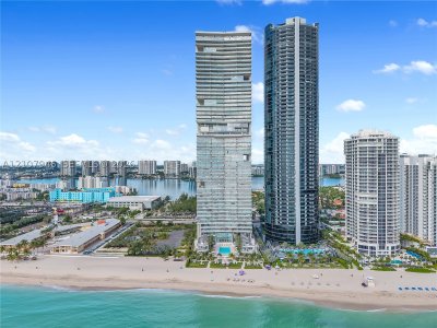 Comprar apartamento no Turnberry Ocean Club 1501