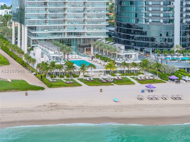 Comprar apartamento no Turnberry Ocean Club 1501