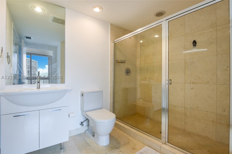 Apartment for rent at Icon Brickell Tower II 4810