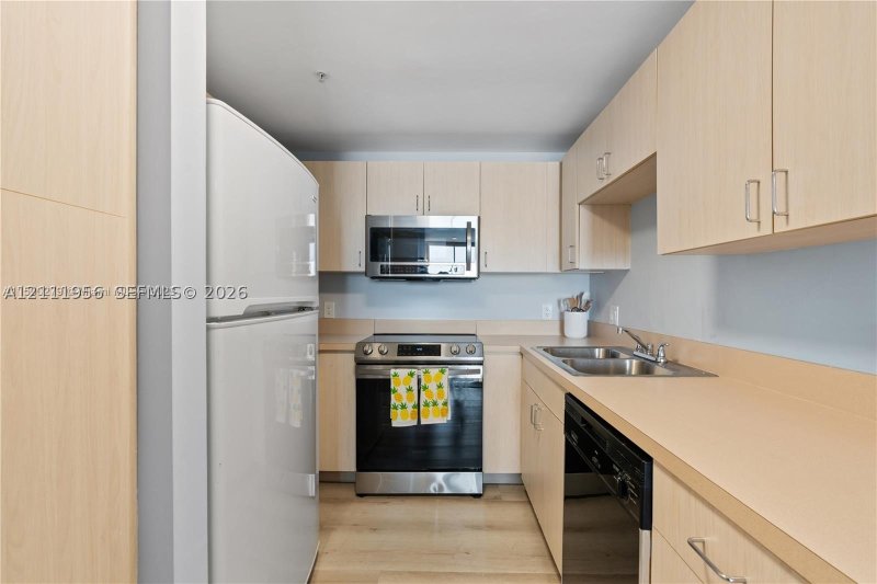 Property photo # 8