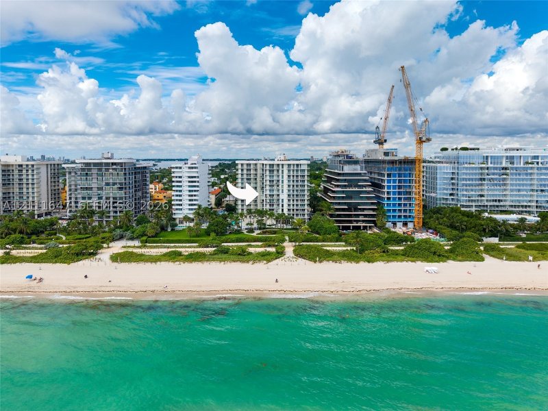 Condo for sale at The Mirage 4J
