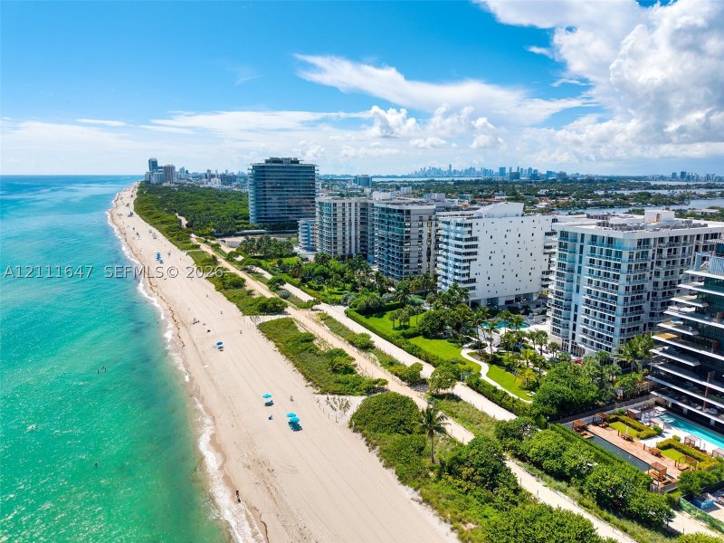 Condo for sale at The Mirage 4J