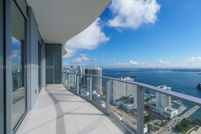 Comprar apartamento en Casa Bella #PH5202