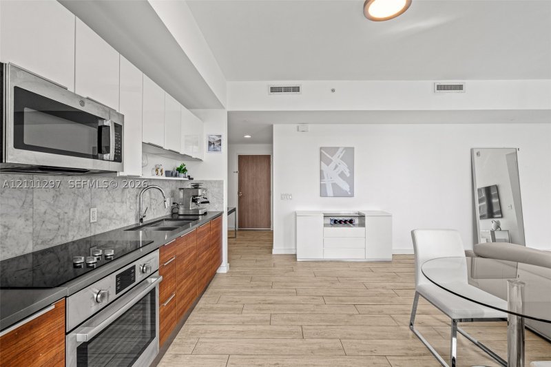 Condo for sale at The Crimson Miami 1704