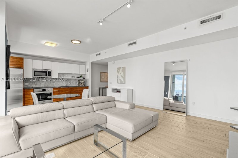 Condo for sale at The Crimson Miami 1704
