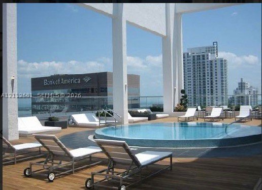 Comprar apartamento en 500 Brickell East Tower 600