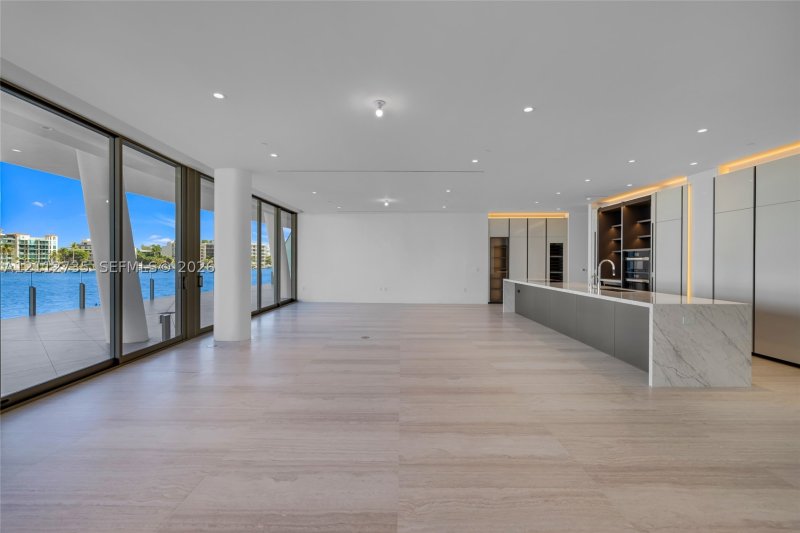 Comprar apartamento no Vita at Grove Isle S203