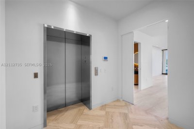 Comprar apartamento no Vita at Grove Isle S203