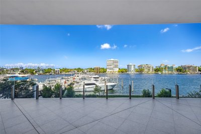 Comprar apartamento no Vita at Grove Isle S203