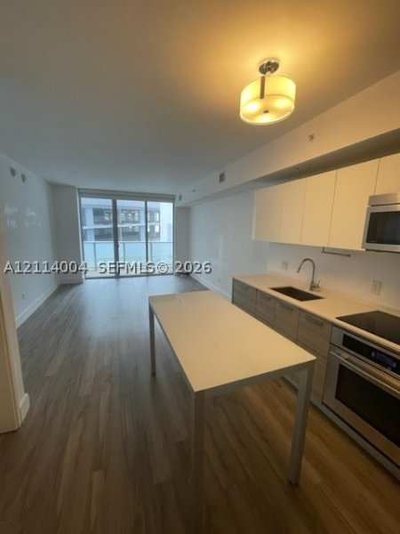 Apartment for rent at Brickell House Condo 1000