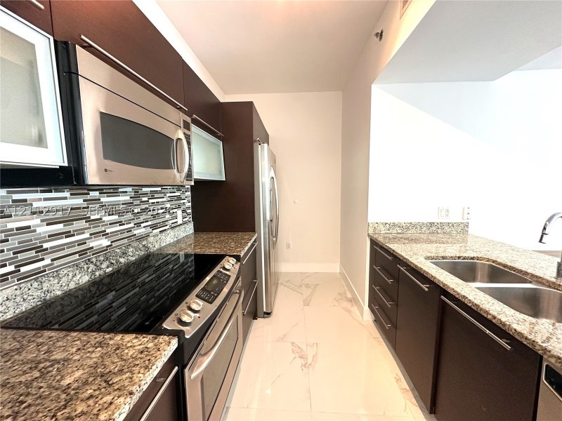 Apartment for rent at The Plaza Tower II 2601