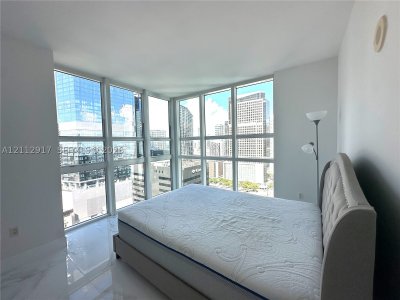 Alquiler de apartamento en The Plaza Tower II 2601