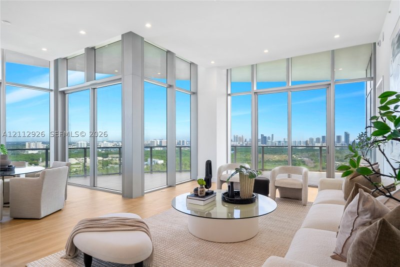 Condo for sale at One Park Tower by Turnberry 3211