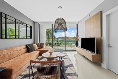 900 Biscayne Apt #403