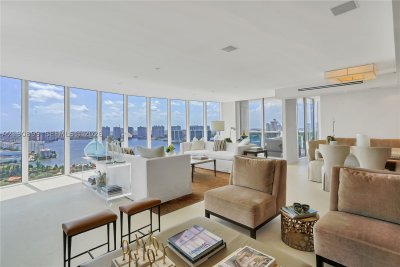 Comprar apartamento no Ocean Three 2705