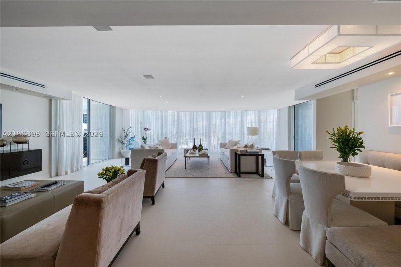 Comprar apartamento no Ocean Three 2705