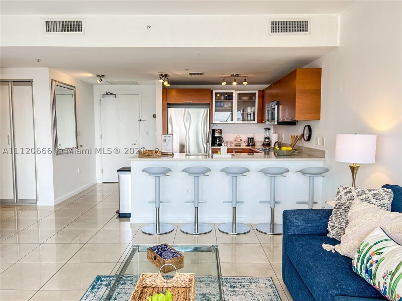 Apartment for rent at Midtown Midblock 708