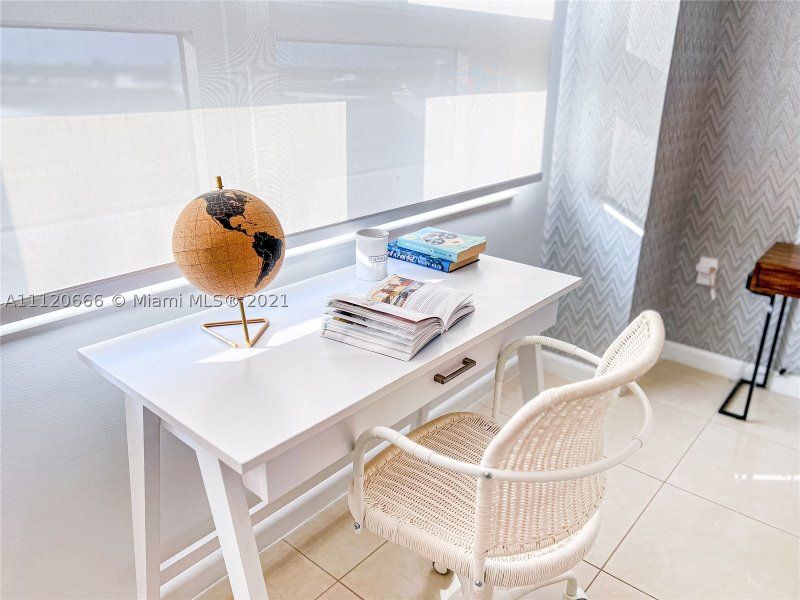 Apartment for rent at Midtown Midblock 708