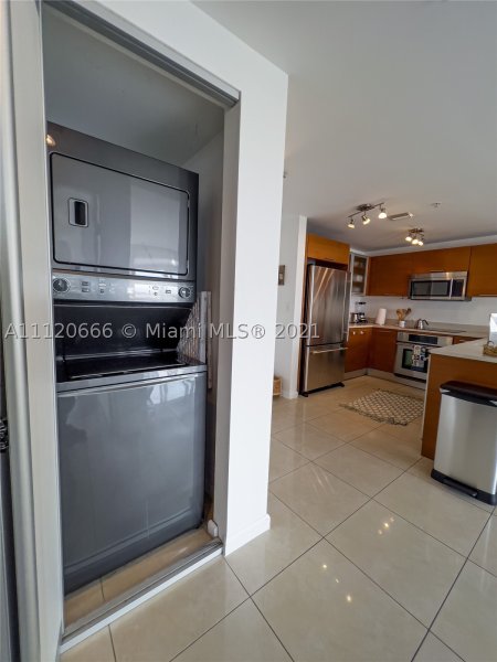 Apartment for rent at Midtown Midblock 708