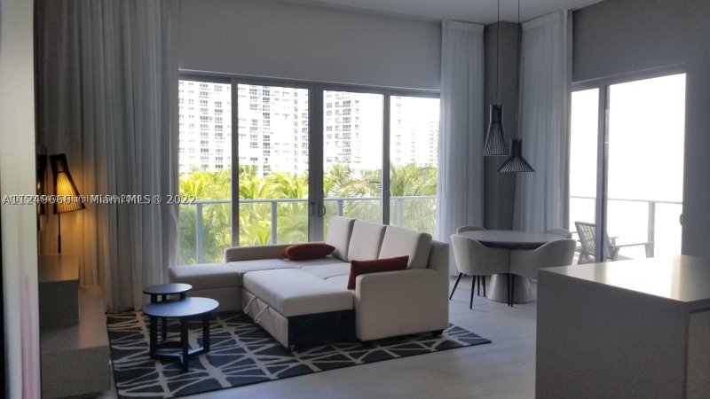 Apartment for rent at Hyde Beach House R301