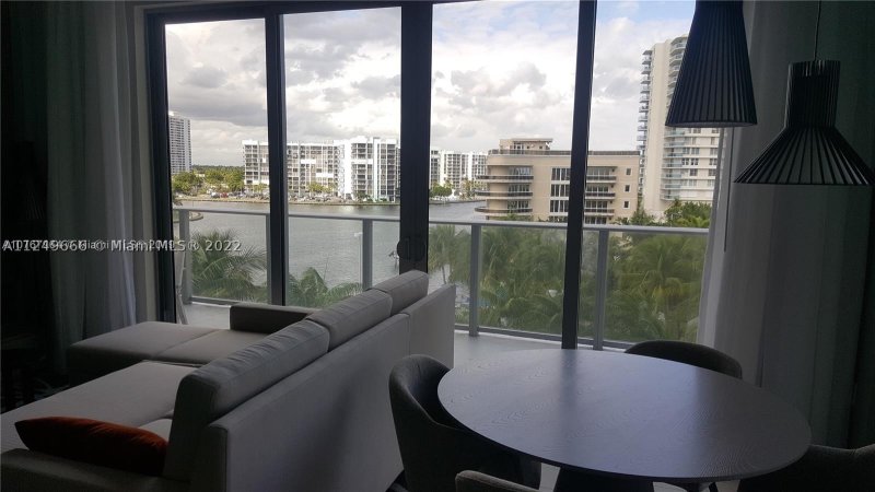 Apartment for rent at Hyde Beach House R301