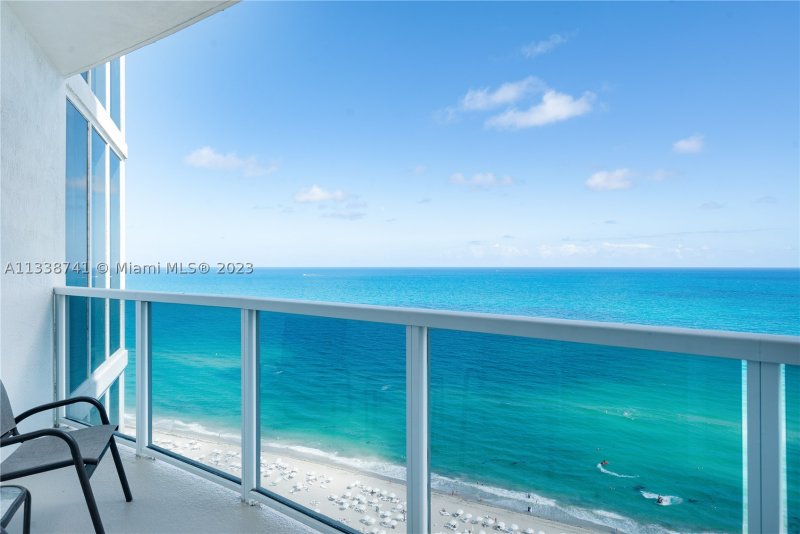 Condo for sale at Trump International Sonesta Beach Resort 2009