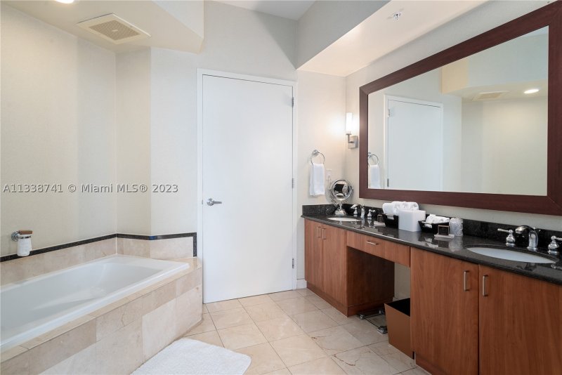 Condo for sale at Trump International Sonesta Beach Resort 2009