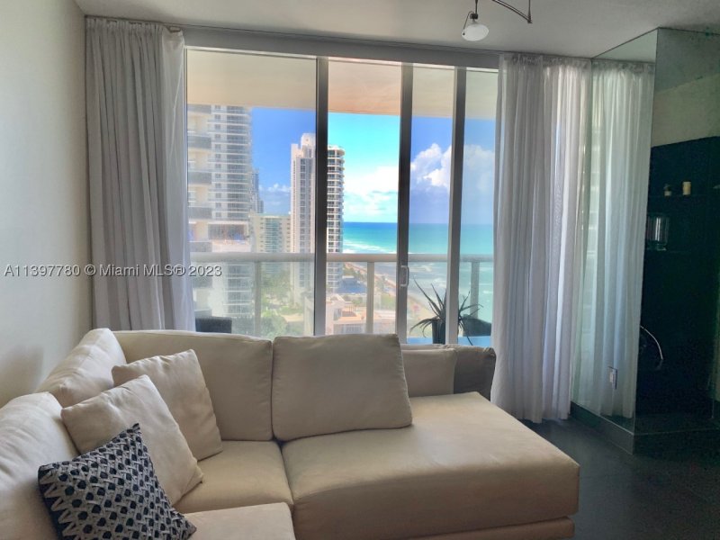 Alquiler de apartamento en Beach Club Two 1610