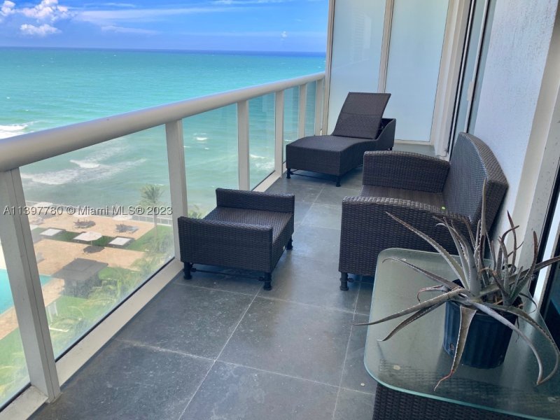 Alquiler de apartamento en Beach Club Two 1610