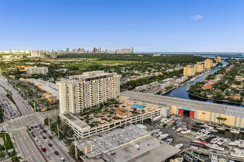 Sailboat Cay Apt #1408