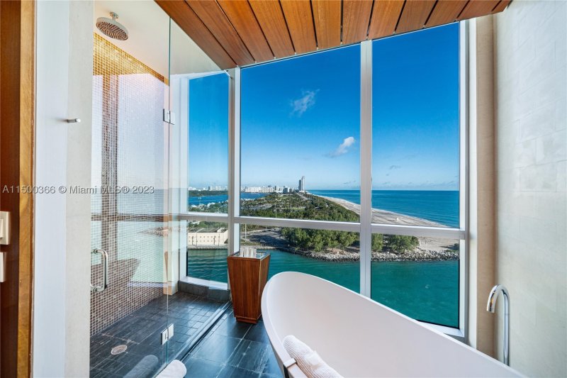 Alquiler de apartamento en Ritz Carlton One Bal Harbour 1216