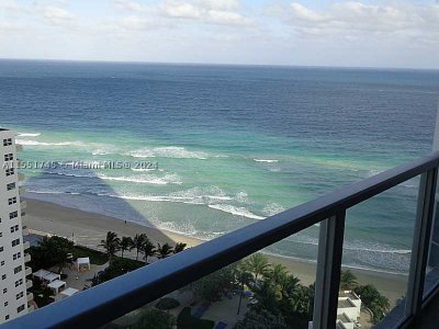 Aluguel de apartamento no Ocean Palms 2003