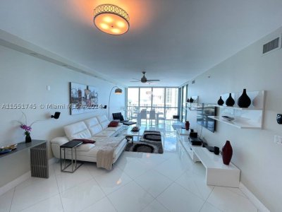 Aluguel de apartamento no Ocean Palms 2003