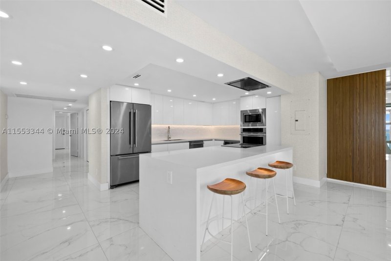 Apartment for rent at Seacoast 5151 1527