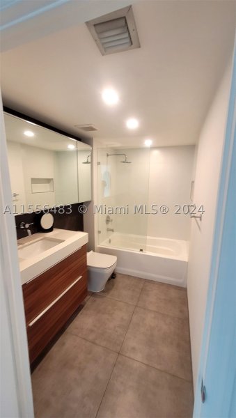 Condo for sale at Mark on Brickell 2805